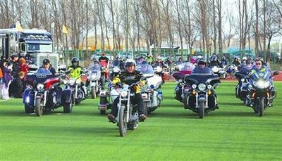 Legendary Stories of Classic Motorcycles: Brands and Riders