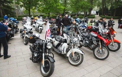 Design Thinking and User Experience in Motorcycle Customization